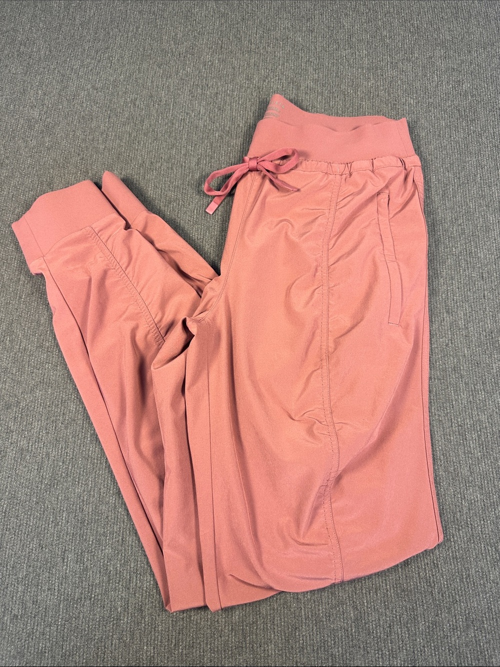 Athleta Attitude II Jogger Pants Women’s 8 Long Mauve Pink Travel Hiking Stretch